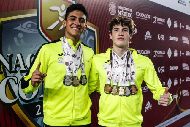 Los tritones morelenses Jonás Casademunt (derecha) y Rodrigo Ramos ganaron dos oros, una plata y tres bronces y un oro y dos platas, respectivamente, en los Juegos Nacionales Conade 2023.