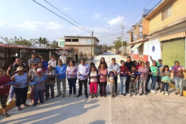 Entrega gobierno de Yecapixtla obras de infraestructura urbana y sanitaria