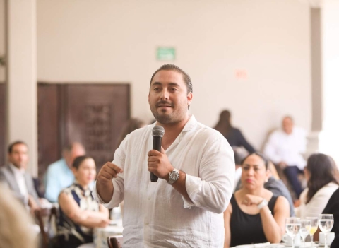 Ante la gobernadora Margarita González Saravia, líderes empresariales señalaron rubros para potenciar el desarrollo económico.  