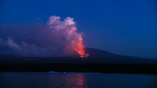 Lava del volcán La Cumbre alcanza 8 km en Galápagos