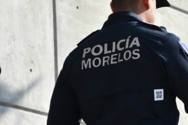 Comerciante acusa de robo a policías