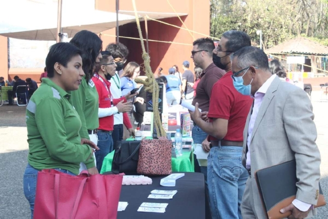 Participaron más de 60 empresas que ofrecieron alrededor de 700 vacantes para personas de 18 años en adelante.