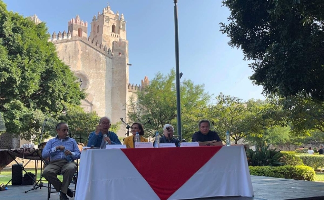 En un acto con investigadores y especialistas se refrendó el compromiso de continuar rescatando la historia y legado cultural de la obra arquitectónica. 