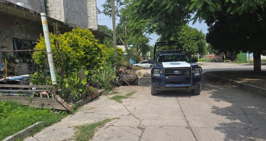Lo agredieron a tiros en la entrada de su casa