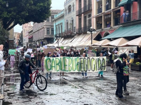 Protestan en Puebla por cuarta vez contra proyecto del Cableb&uacute;s