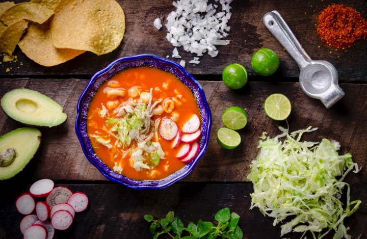 Cocina mexicana: Receta para preparar un delicioso pozole blanco de pollo