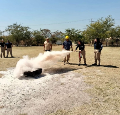 Capacitan a elementos de PC de Cuautla en combate de incendios