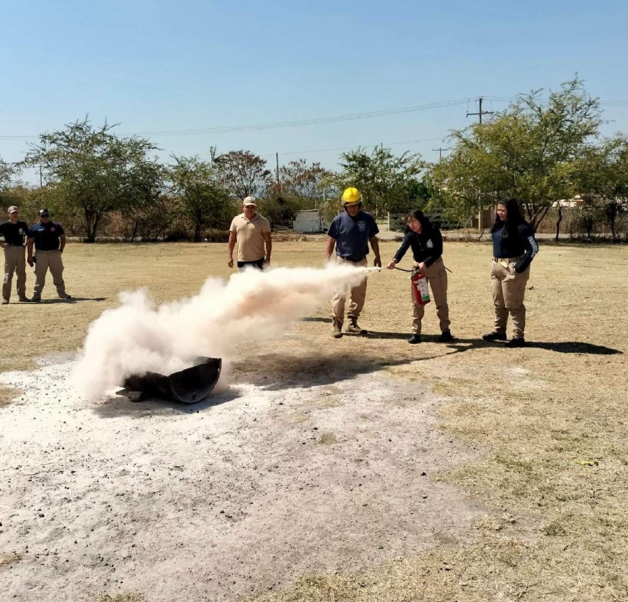 Capacitan a elementos de PC de Cuautla en combate de incendios