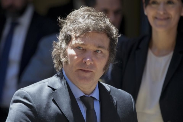 Senado de Argentina rechaza &#039;mega decreto&#039; de Javier Milei