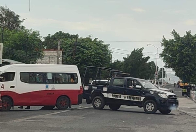 El agente fue encontrado con vida en el lugar del ataque.