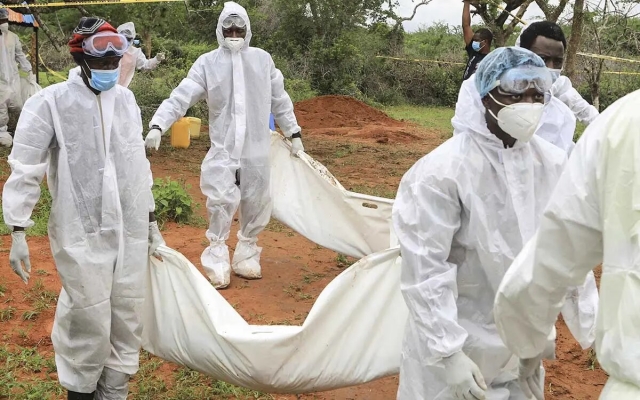 Kenia: Suman 39 los cuerpos hallados en fosas en los terrenos del líder de un culto