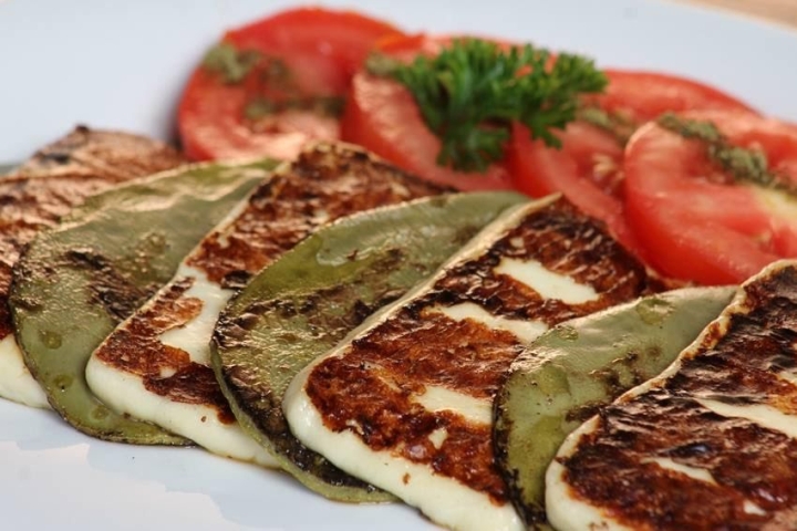 Cena económica: prepara esta receta con queso panela y nopales ¡sencilla pero deliciosa!