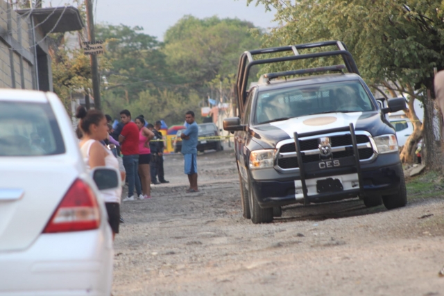 Asesinan a dos hombres a balazos en Ampliación Milpillas