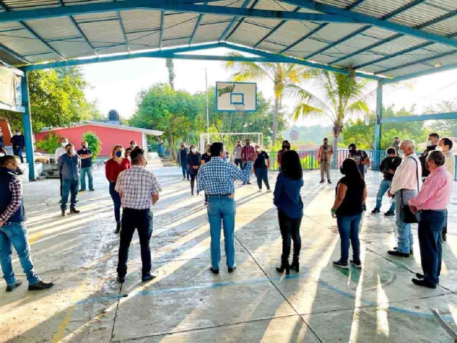 Confirmados 180 casos de covid-19 en escuelas