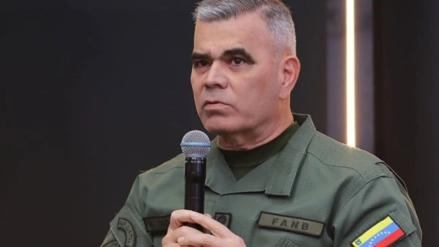 Delcy Rodr&iacute;guez designa a Vladimir Padrino como ministro de Agricultura