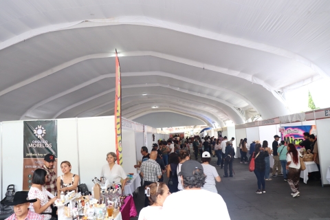 Fortalece gobierno de Margarita González Saravia economía regional con el Festival del Mezcal y el Queso 2025
