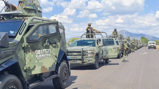 Militares controlarán seguridad de aeropuertos y carreteras en 2022.