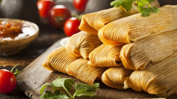 Para estos días fríos aprende a preparar unos deliciosos tamales dulces de piña