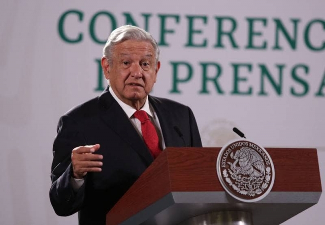 AMLO busca construir parque solar en Sonora.