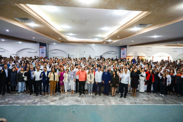 Refrenda gobernadora Margarita Gonz&aacute;lez Saravia coordinaci&oacute;n y apoyo al magisterio morelense