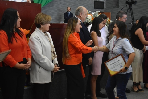 Entrega Congreso reconocimiento al &#039;Mérito al Deporte y Cultura Física&#039; del estado de Morelos