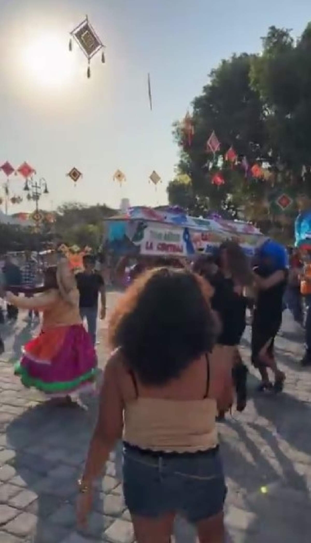 Ayer, las 100 viudas dieron inicio a la fiesta, brinco y baile en Tlaltizap&aacute;n, que se extender&aacute; hasta las primeras horas del mi&eacute;rcoles de la pr&oacute;xima semana.