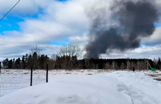 Avión militar ruso se estrella con 15 personas a bordo