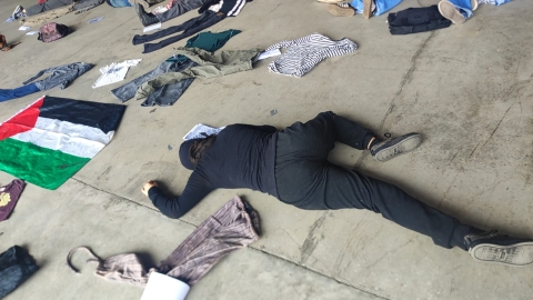 Estudiantes de UAEM realizan &#039;performance&#039; en memoria del 2 de octubre; anuncian marcha solidaria con Palestina; pasan lista de normalistas