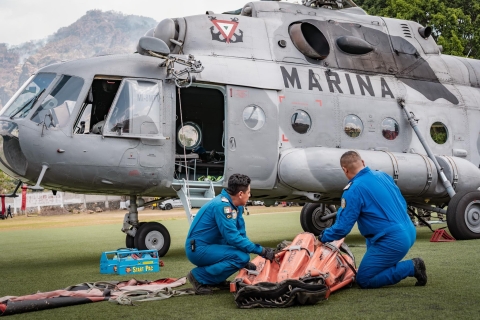 Arriba primer helicóptero MI17 de Semar para reforzar combate del incendio forestal en Tepoztlán: SDS