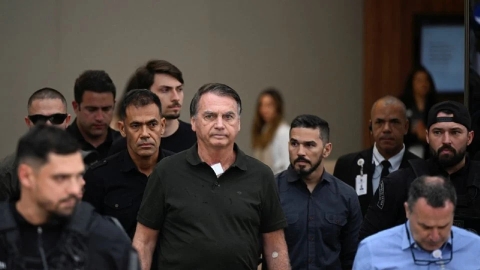 Bolsonaro sale del hospital tras diagnóstico de cáncer de piel