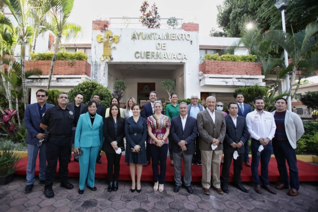 Honrar a revolucionarios con desempeño como servidores públicos: Villalobos