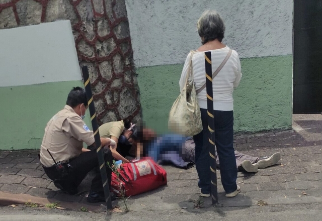 Un herido en accidente en avenida Emiliano Zapata, en Cuernavaca