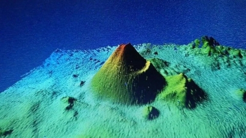 Imagen 3D del volc&aacute;n de Enmedio