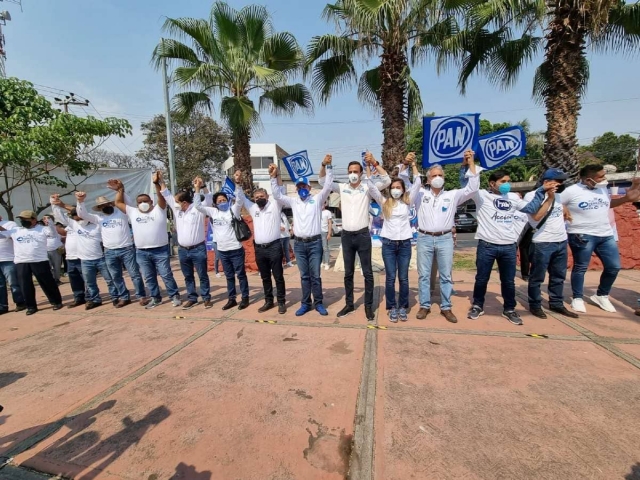 Se suman ayudantes a campaña del PAN con José Luis Urióstegui 