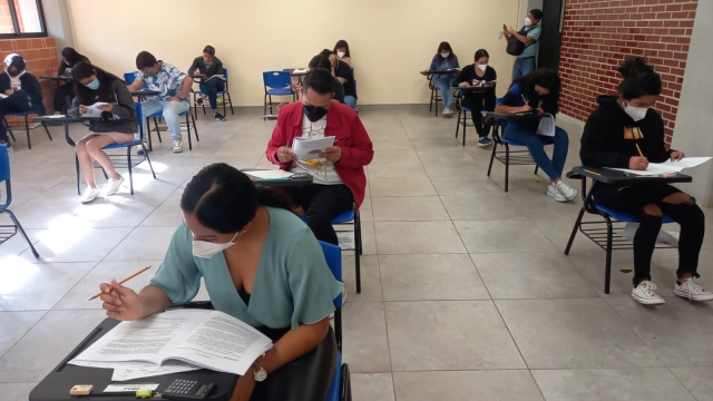 Inició examen de admisión en la UAEM para nivel superior