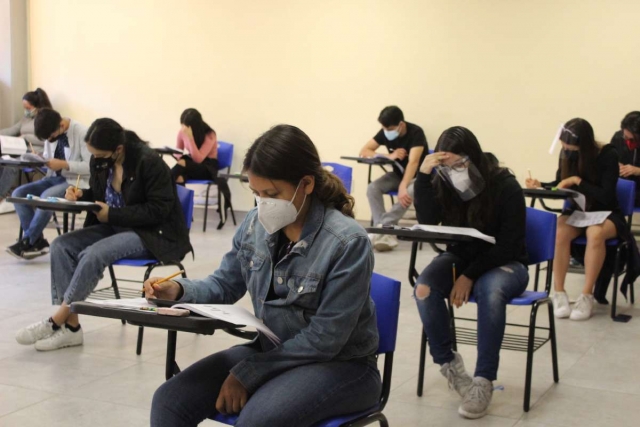 Cuatro mil 200 jóvenes, con derecho a examen de ingreso