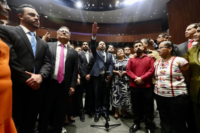 Diputados eligen a Aureliano Hern&aacute;ndez como nuevo titular de la ASF