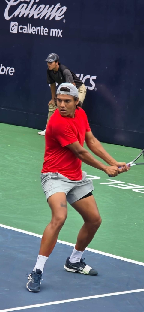 El tenista mexicano Alex Hern&aacute;ndez.