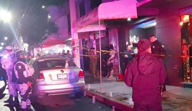 Hieren a un individuo afuera de un bar en Zapata