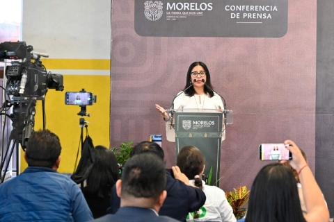 En Jantetelco, la directora de Atenci&oacute;n a Migrantes, Ver&oacute;nica Giles, tambi&eacute;n anunci&oacute; el inicio del programa &ldquo;H&eacute;roes Paisanos&rdquo; el pr&oacute;ximo 2 de diciembre. 