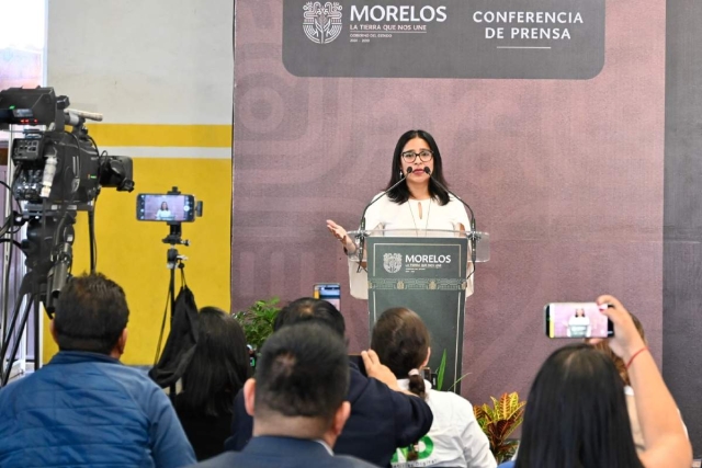 En Jantetelco, la directora de Atención a Migrantes, Verónica Giles, también anunció el inicio del programa “Héroes Paisanos” el próximo 2 de diciembre. 