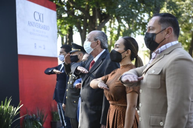 Conmemoran CXI aniversario del inicio de la Revolución Mexicana