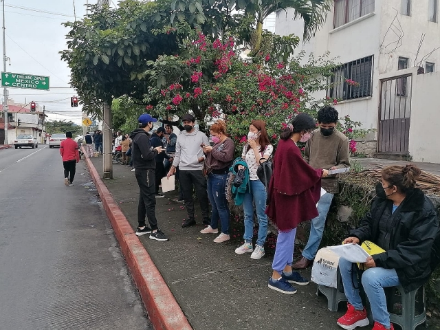 Continúa gran asistencia de jóvenes de 18 a 29 años a sedes de vacunación en Cuernavaca