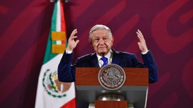 Gobierno de AMLO ofertaría por Banamex si Larrea desiste