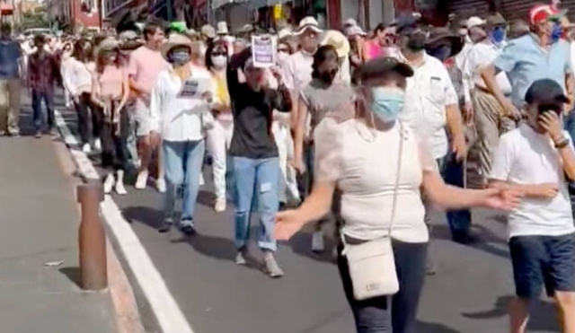 En Cuernavaca también marchan a favor del INE