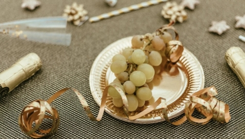 Rituales de Año Nuevo 2025: Atrae suerte y prosperidad con estas 10 tradiciones