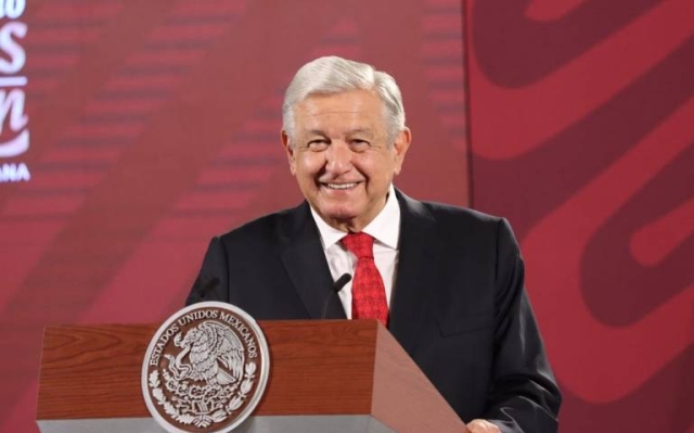 AMLO celebra presencia del Ejército en las calles hasta 2028 aprobada por el Senado