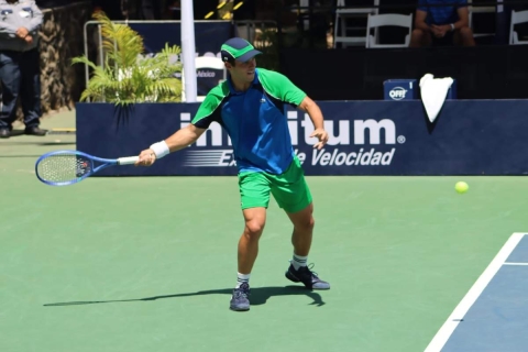 Alexis Galarneau se calificó a cuartos de final, en donde se enfrentará al francés Robin Catry.