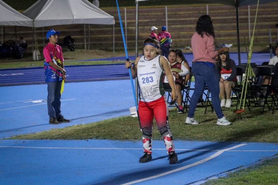 Yennifer Yosmara Gómez Mendoza fue galardonada por sus logros en competencias paralímpicas. 