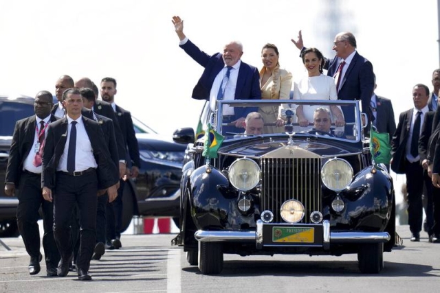 Lula da Silva asume la presidencia de Brasil por tercera ocasión